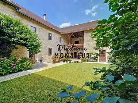 propriété 280m² avec jardin paysagé