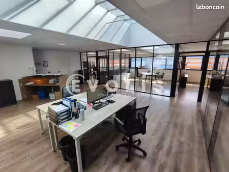 bureaux 165 m²