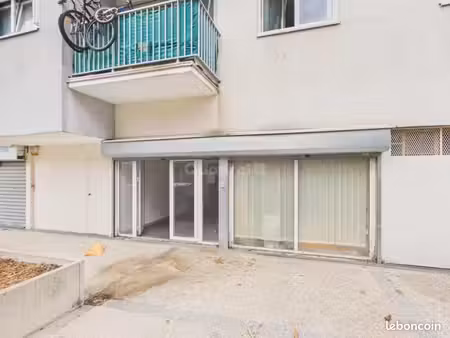 local commercial 79 m²