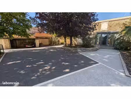 maison charentaise 220m² avec 5 chambre et gite de 48m² à aulnay