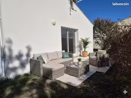 maison récente à vendre de plain pied surface habitable 80 m2 terrain 308m2 prix 258.000 e