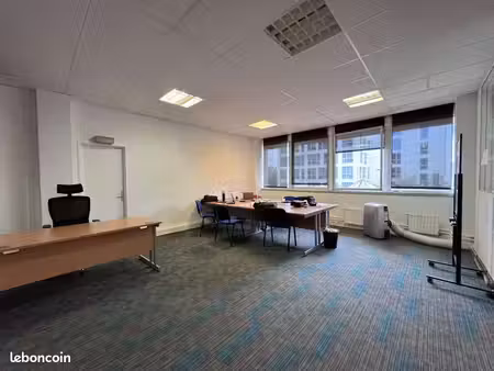 bureaux 100 m²