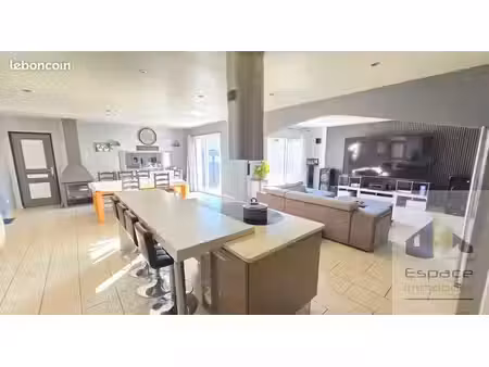 maison 5 pièces 140 m²