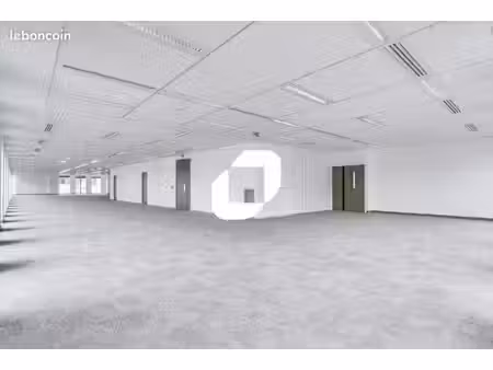 bureaux 5 750 m²