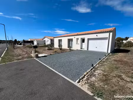 maison de plain-pied 2 chambres 94 m2 à corme-ecluse 17600