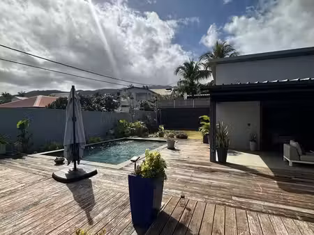 villa 4 pièces 155 m²