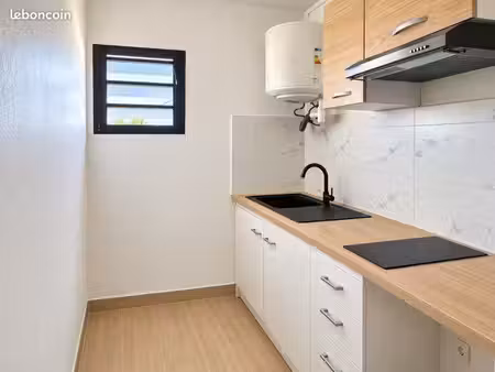 studio 29 m² à louer – le tampon 400  à 5 min de saint-pierre