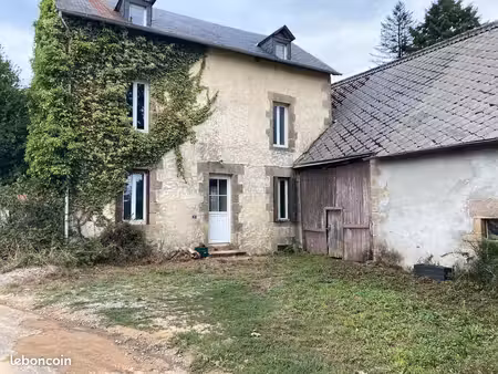 maison familiale avec 2 800 m² de terrain et dépendances – soudaine lavinadière