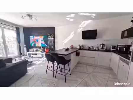 appartement 3 pièces 63 m²