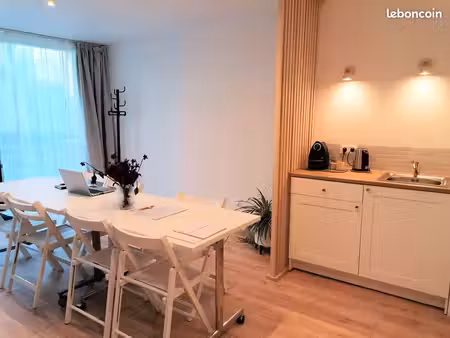 local pro 30m² en location à la journée