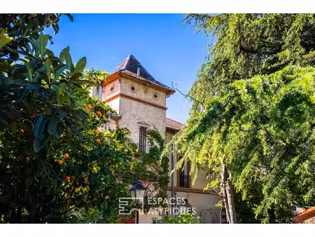 maison de luxe à vendre dans le quartier est