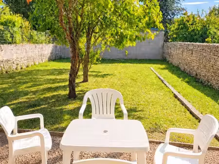 grande maison de village avec 2 portes d’entree