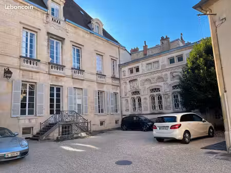 t2 hôtel particulier centre ville