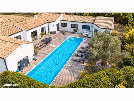 maison 7 pièces 214 m²