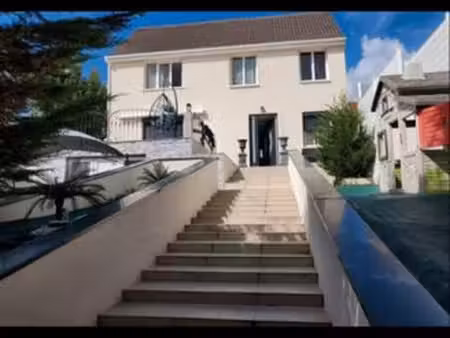 maison 7 pièces 177m2