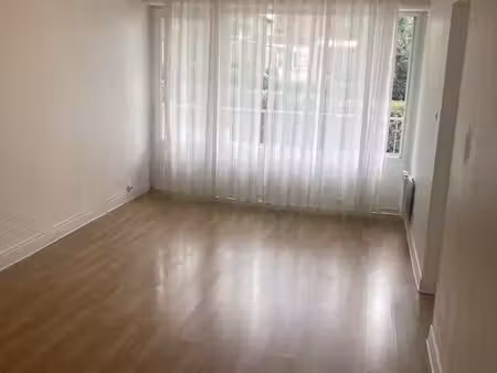 appartement 2 pièces dans résidence sécurisée