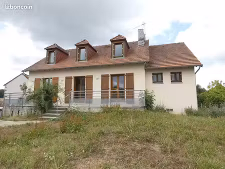 beau pavillon sur sous-sol  jardin attenant tout à l'égout
