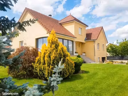 maison 6 pièces 136 m2