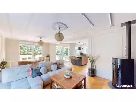 maison 6 pièces 151 m²