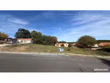 terrain 625 m² champcevinel