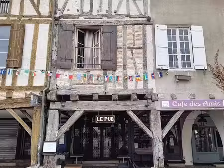 maison 2 pièces 160 m²