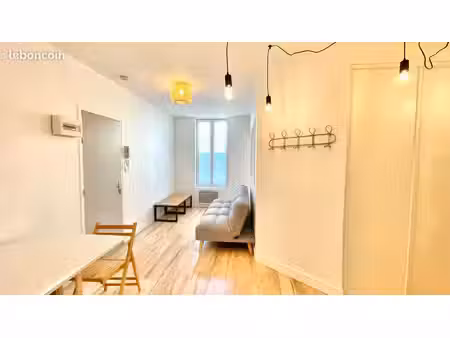 studio 1 pièce 27 m²