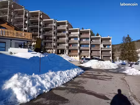vente studio aux hopitaux neufs