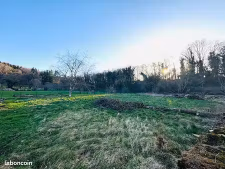 terrain 1 258 m² alaise