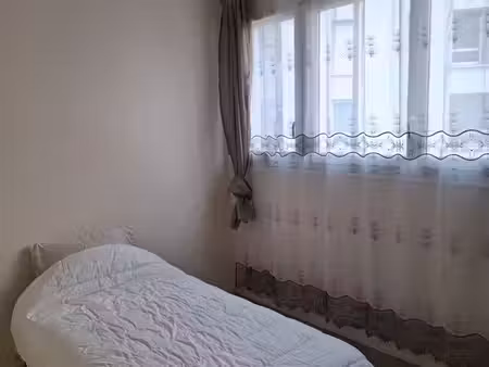 chambre meublée
