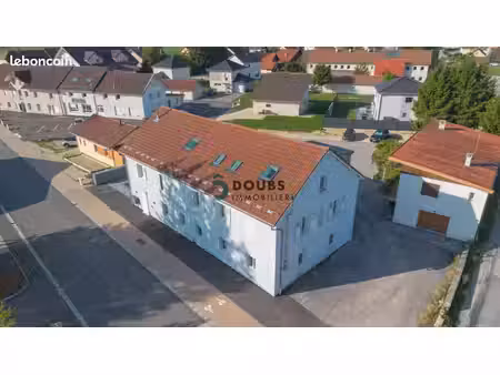 appartement 3 pièces 81 m²