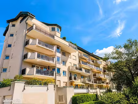 appartement 3 pièces 77 m²