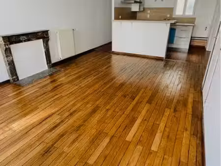 t3 meublé de 77 m² – charme de l’ancien  entièrement rénové – centre historique