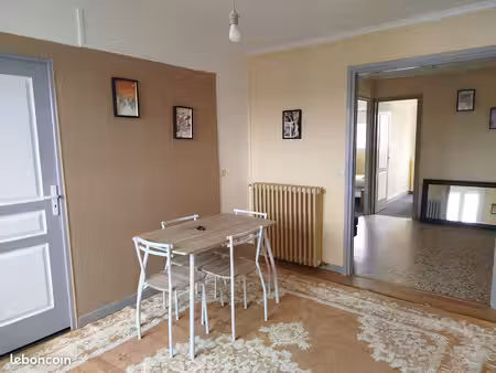 appartement meublé 3 chambres  salon  cuisine indépendante