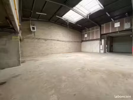 local d'activite 470 m² le thillay