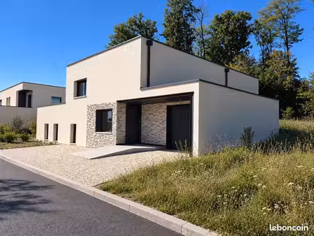maison d architecte sur les hauteurs de geneuille