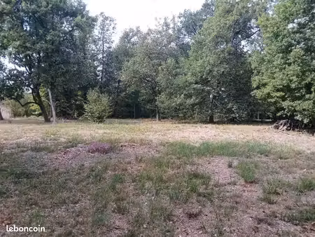 terrain 1 069 m² notre dame de sanilhac