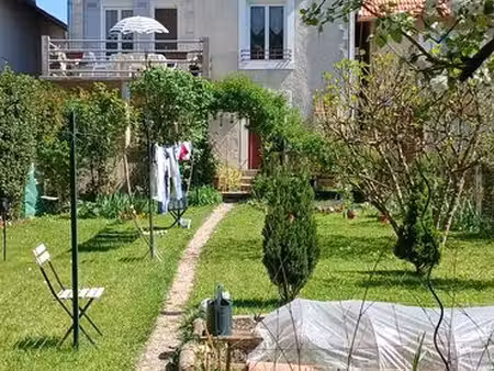 coup de coeur pour cette authentique maison de ville des années 30 de style