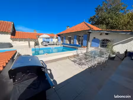 maison en pierre 124m² avec piscine