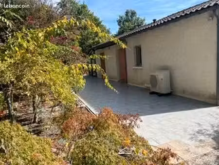 f4 à louer