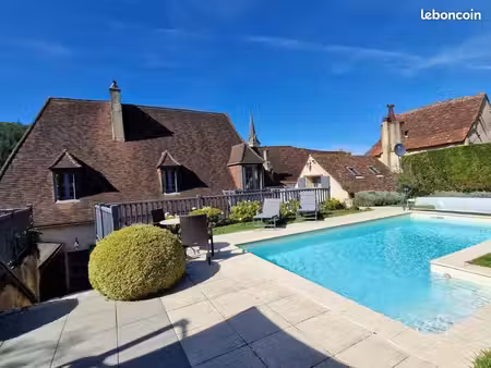 maison 6 pièces 223 m²