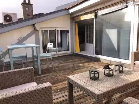 valence centre : studio meublé avec terrasse sur le toit