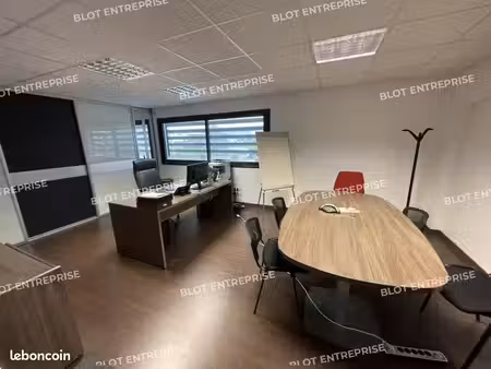 local d'activité 804 m²
