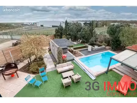 bâtiment commercial rare 460 m² | terrasse piscine chauffée | spa et véranda