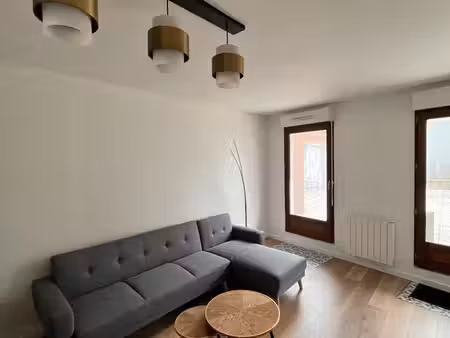 t2 meuble avec grande terrasse
