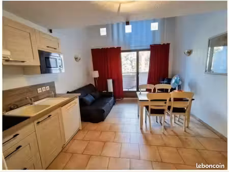 duplex 3 pièces de ~45 81 m² avec terrasse  piscine et box privatif à barjac (30)