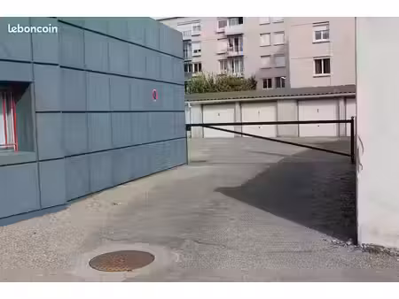 garage box fermé