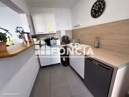 local commercial 4 pièces 148.9m² à louer 1440 - nimes 30000