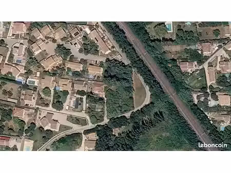 terrain 366 m² roquemaure