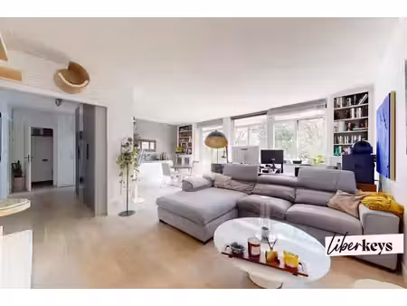 saint-cloud – 3 pièces de 84 m² – calme  sans vis-à-vis – deux balcons – cave