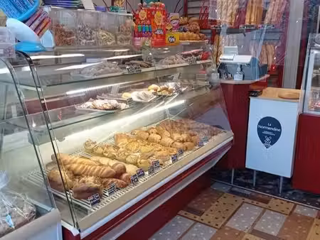 boulangerie centre-ville + logement f5 inclus (950/mois)